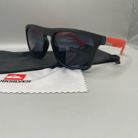 New Quicksilver Sunglasses.  Unisex Design - Picture 1 of 4
